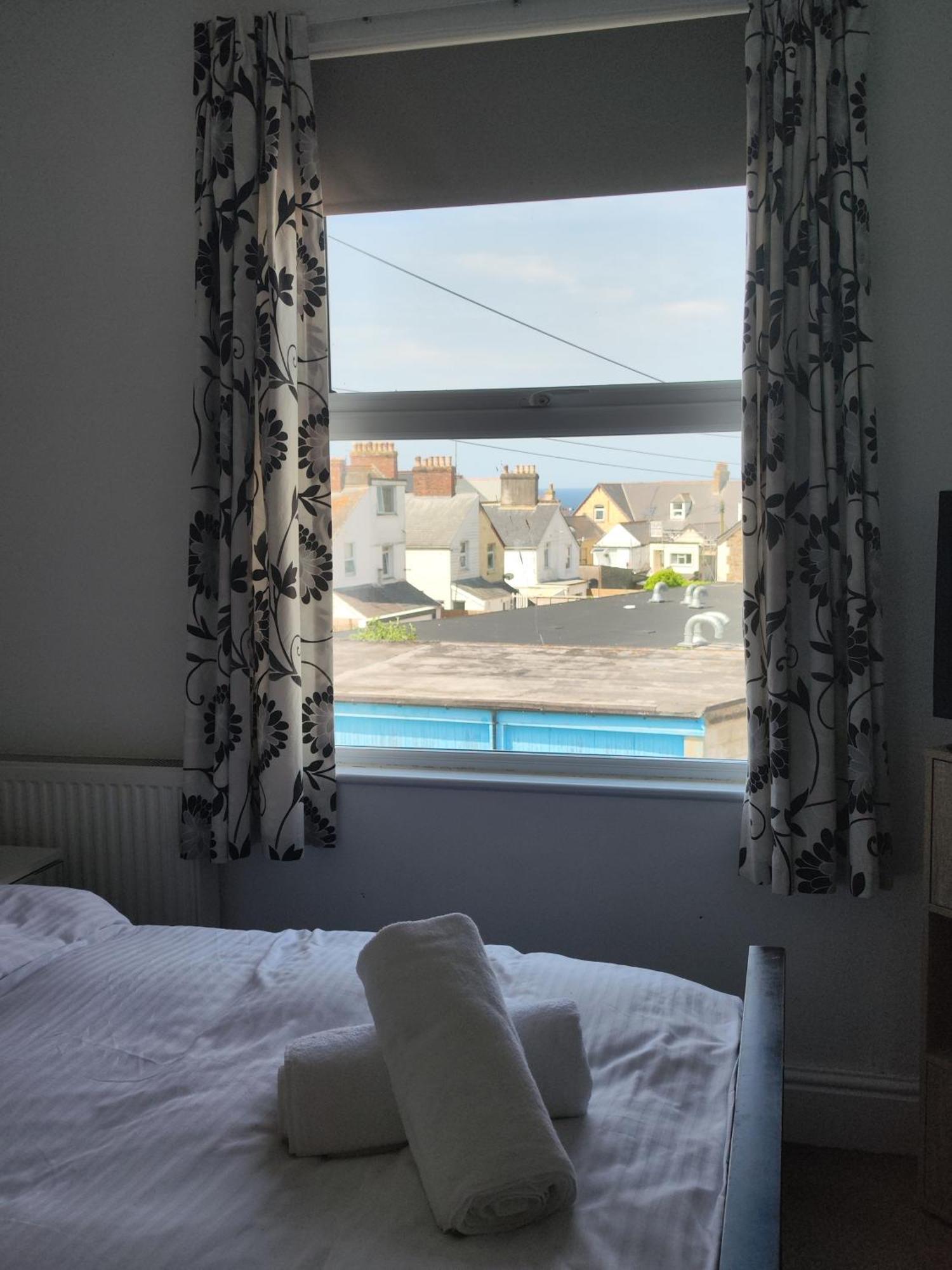 Styles & White Stays - Central Newquay New Quay Exterior foto